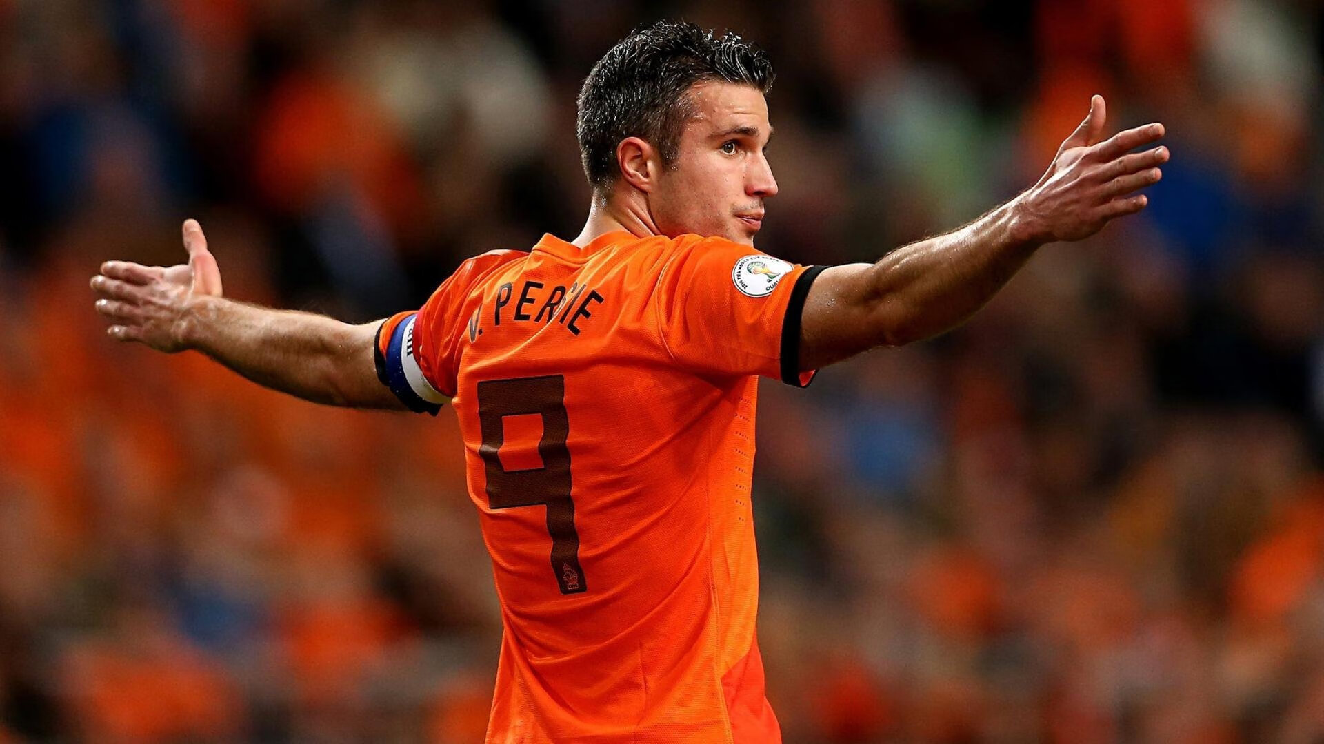 锋线压迫点设置是否决定中场高位接应成功率，锋线组合