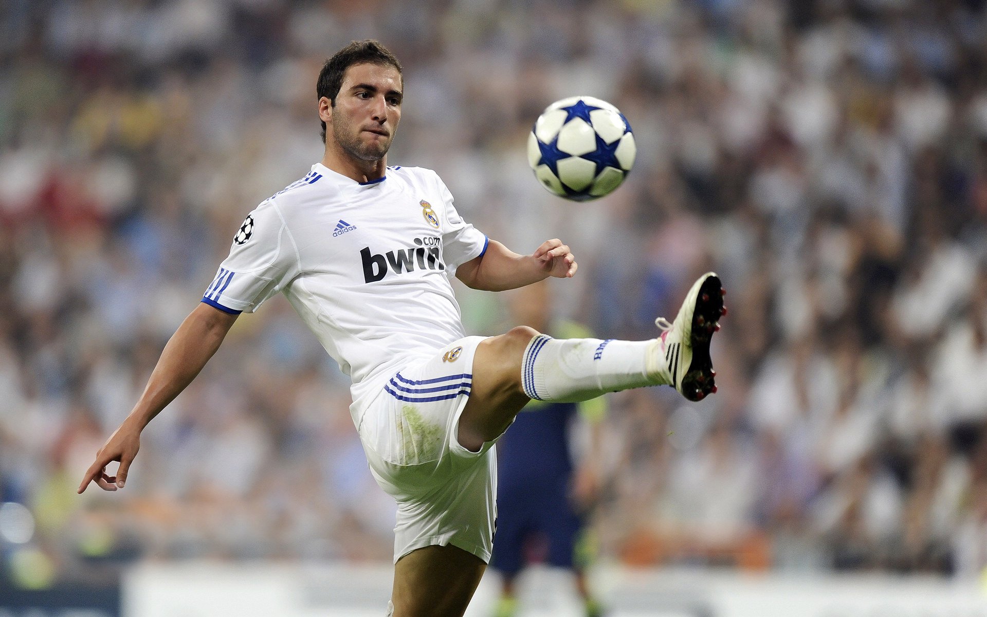 利物浦新援融入迅速，力图在欧冠走得更远